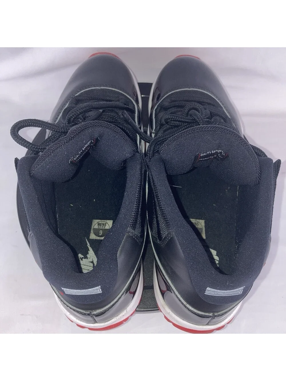 Men’s 9 Nike Air Jordan 11 Retro Bred 2019 Black Varsity Red White 378037-061